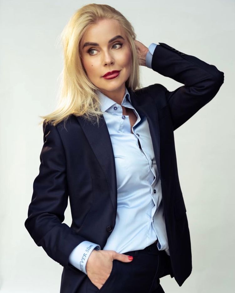 Виктория Максименко, управляющая студии индивидуального пошива мужской одежды INDEVER
